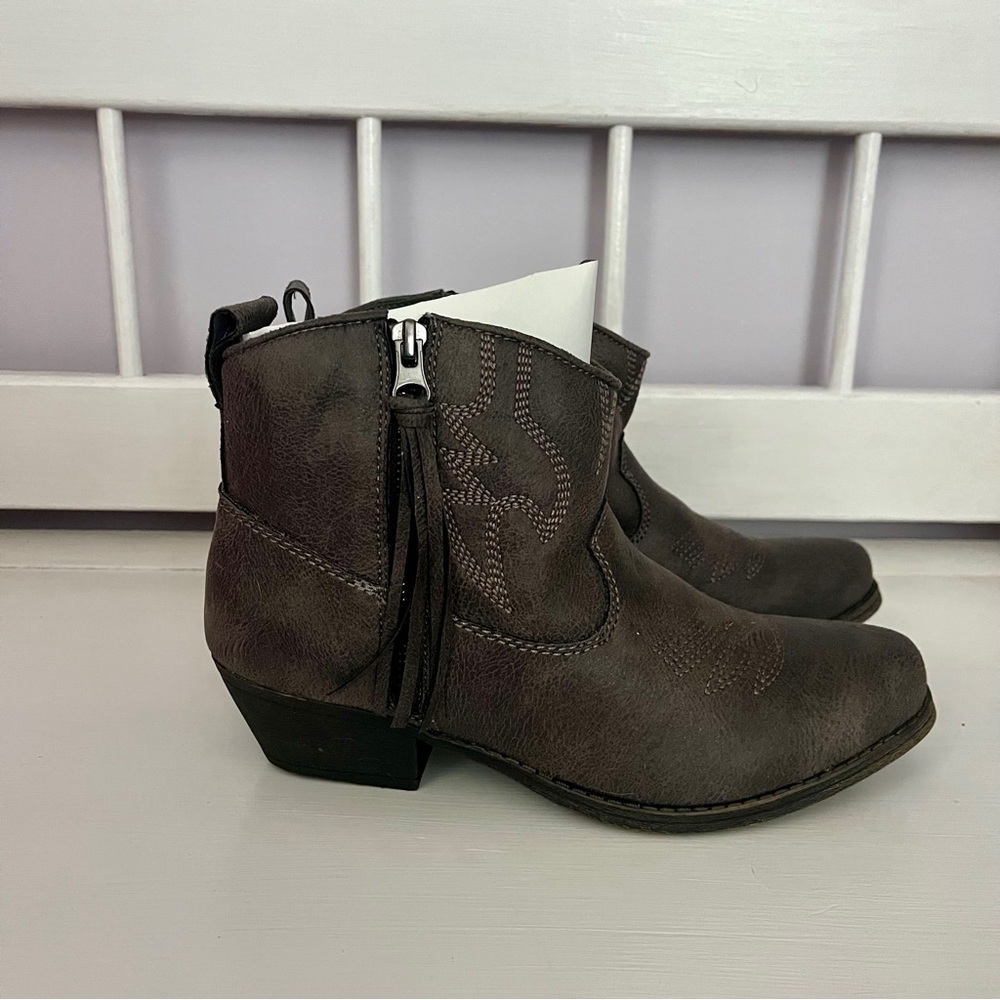 NWT ankle boot, 7.5